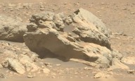 NASA spots mysterious rock on Mars, it could be from another planet