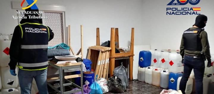 Desmantelan en España red que traficaba cocaína mezclada en pulpa de fruta desde Colombia