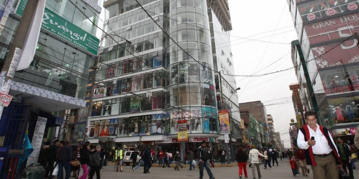 Gamarra estima vender S/ 1.800 millones en campaña navideña 2025