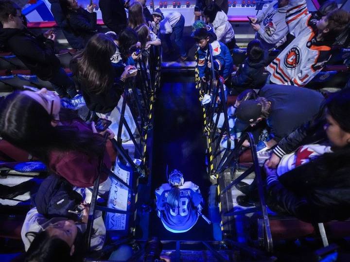 Vancouver Goldeneyes Live: First game at Pacific Coliseum vs. Seattle