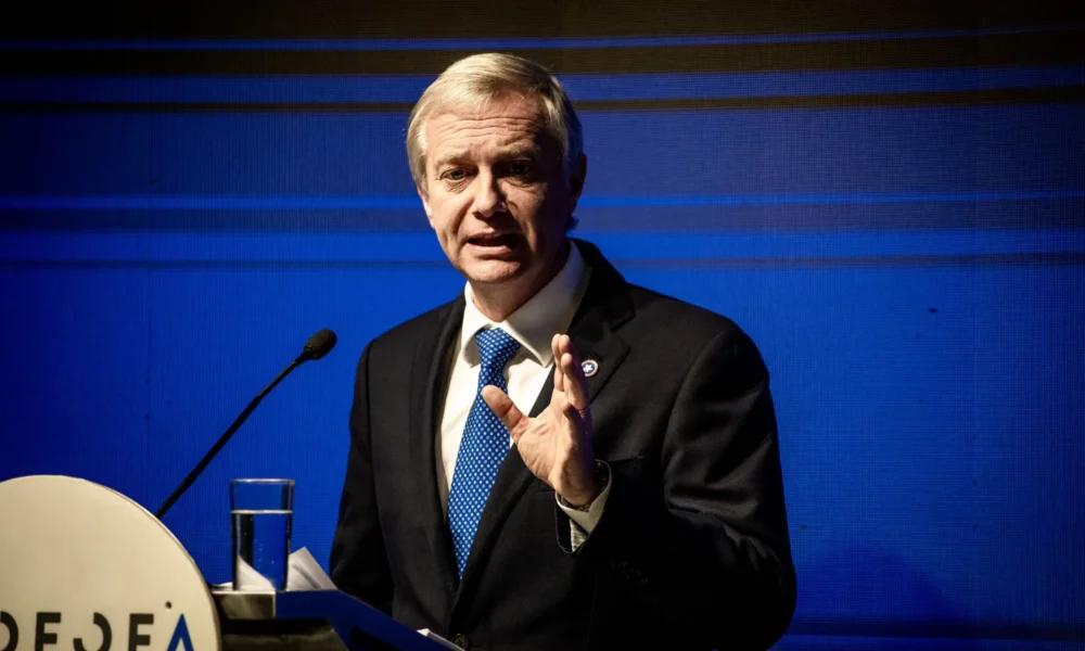 Plan de Kast para expulsar migrantes venezolanos de Chile