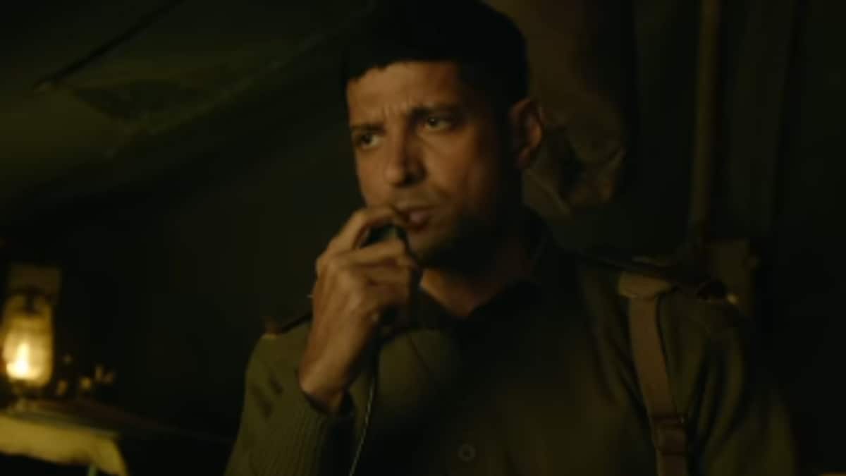 Farhan Akhtar Breaks Silence After Amitabh Bachchan Says He Was Treated Like A ‘Nausikhya’ On Lakshya Set: ‘My Intention Wasn’t That’