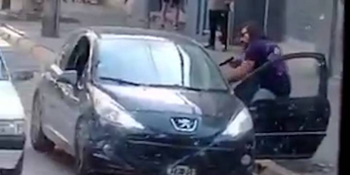 Una pelea de tránsito terminó a tiros entre un policía y dos hombres en Zárate