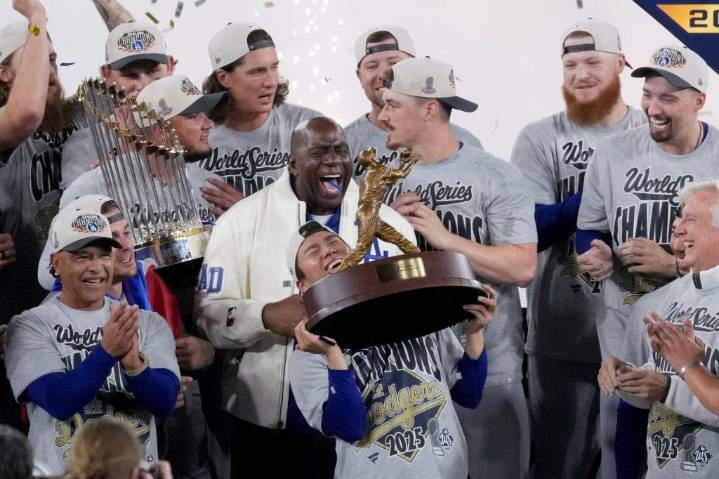 Yamamoto brilla en octubre con heroica actuación 7mo juego y es el Más Valioso de Serie Mundial