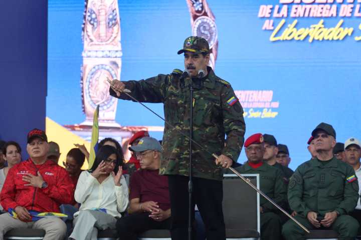 Trump y Maduro mueven fichas en medio de escalada retórica y amenazas de acción militar