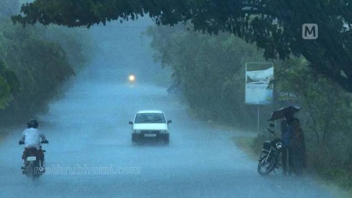 Kerala braces for heavy rains as IMD issues orange alerts for 2 and yellow for 5 districts