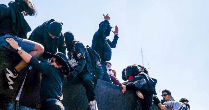 Marcha Generación Z: 17 mil asistentes y 40 policías hospitalizados