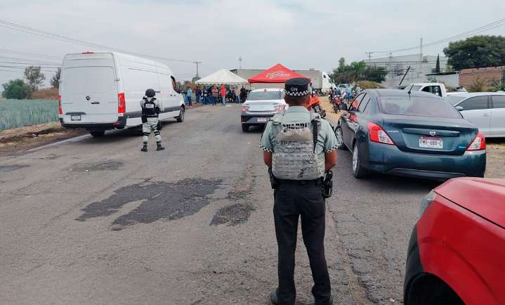 Mantienen transportistas bloqueos: no existe diálogo que ofrezca solución
