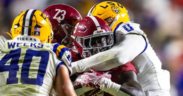 LSU vs. Alabama: Score, live updates from the Tigers' first game without Brian Kelly