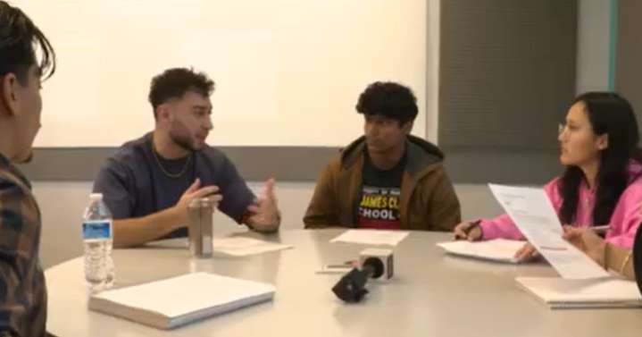 University of Maryland class locks up all technology, but even students approve