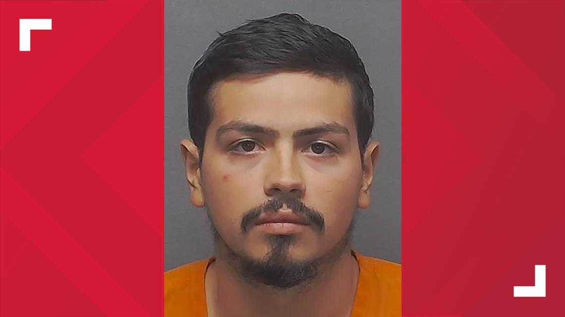 SAPD: Man facing murder charge after road rage confrontation ends with 1 man dead