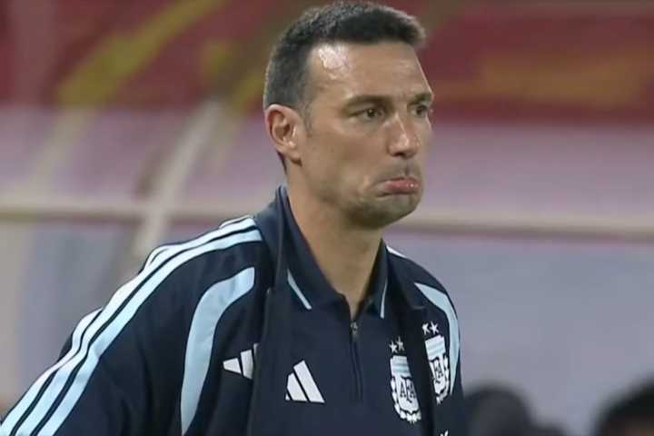 "No tenemos excusas". Scaloni no esbozó sonrisas tras el triunfo de Argentina ante un rival "que no conocés tanto"