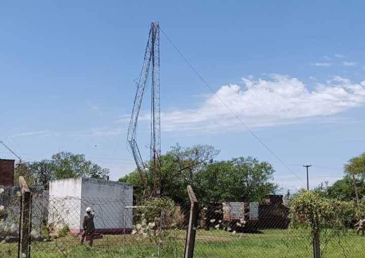Intensos trabajos de SECHEEP tras el temporal que provocó serios destrozos en Hermoso Campo
