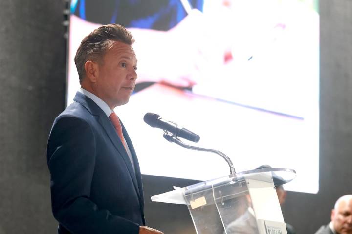 Lemus pide a la SICT “quitarse la modorra” y abrir operación de Uber en Aeropuertos ante Mundial 2026