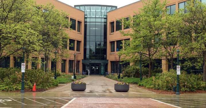 Waterloo hikes pay for next city council by one