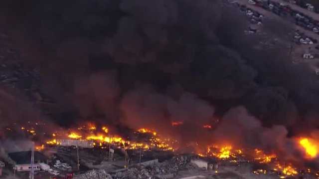 7 dead, 11 injured after UPS cargo plane crashes near Louisville, Kentucky, airport, officials say