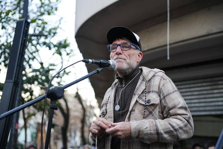 Conmoción. El desgarrador relato del padre Paco Olveira, que viajaba en el micro accidentado en Ruta 2