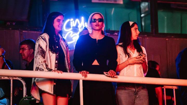 Rosalía en la Argentina: la cantante estuvo presente en el show de Cindy Cats