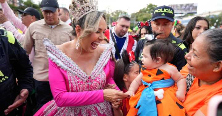 En una tarde de juego, disfraces y diversión 5.000 niños disfrutaron su día en el Patio de Banderas