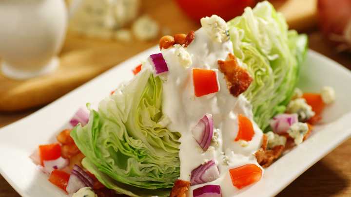 This Is How Much Dressing You Need Per Salad Serving