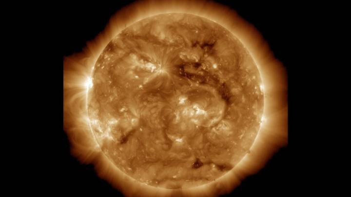 Scientists find twisting magnetic waves on the sun. Could this help solve a huge solar mystery?