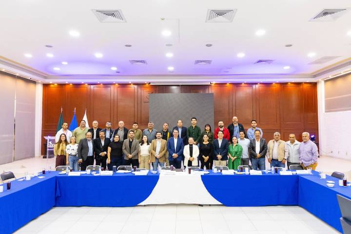 Jalisco informa sobre avances del FINEDUC  a empresarios