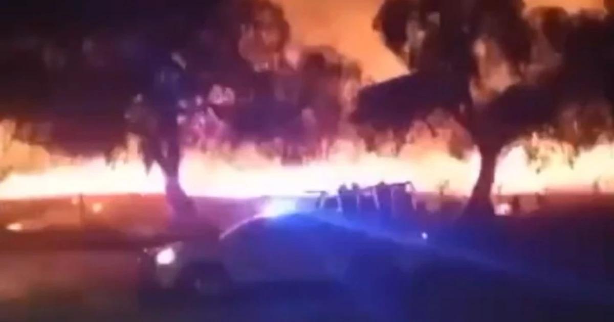 Controlan violento incendio en Teotihuacán que amenazó por horas a la Pirámide de la Luna