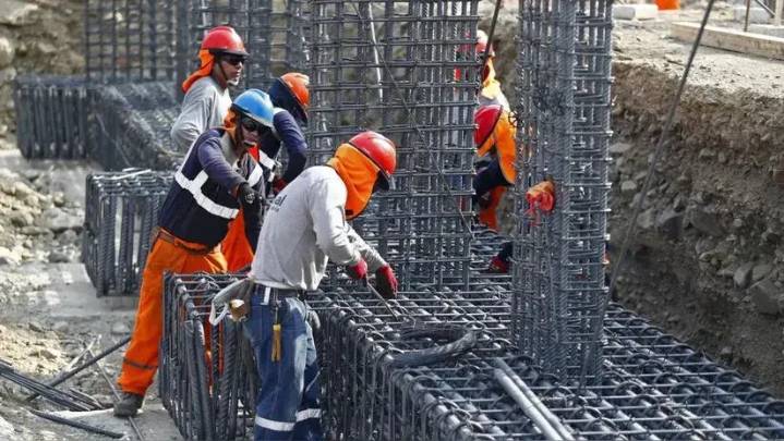 Sector construcción proyecta crecimiento de hasta 4.9 % este 2025, pero hay estancamiento en el empleo