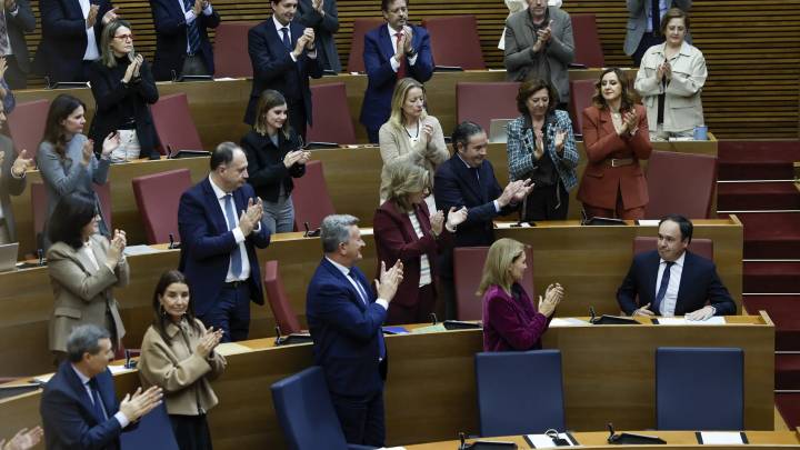 Pérez Llorca es investido presidente de la Generalitat tras confirmar Vox su apoyo