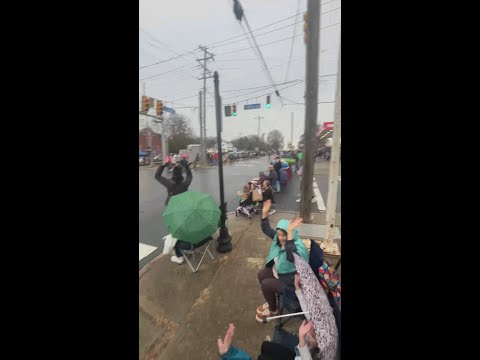 Mooresville hosts its 2025 holiday parade!