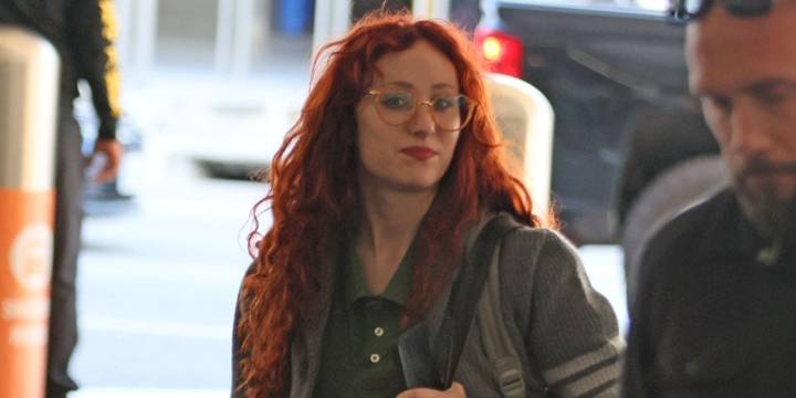 Chappell Roan Flies Out of Los Angeles Ahead of the Holiday Weekend | Chappell Roan 