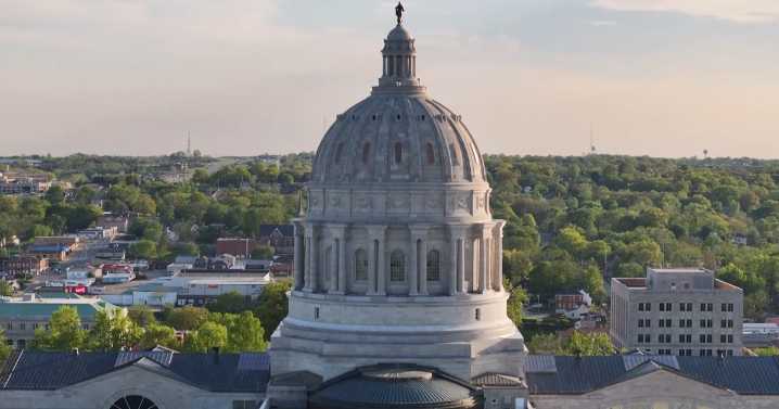 Kehoe orders Capitol Dome to shine national colors for Marine Corp's birthday