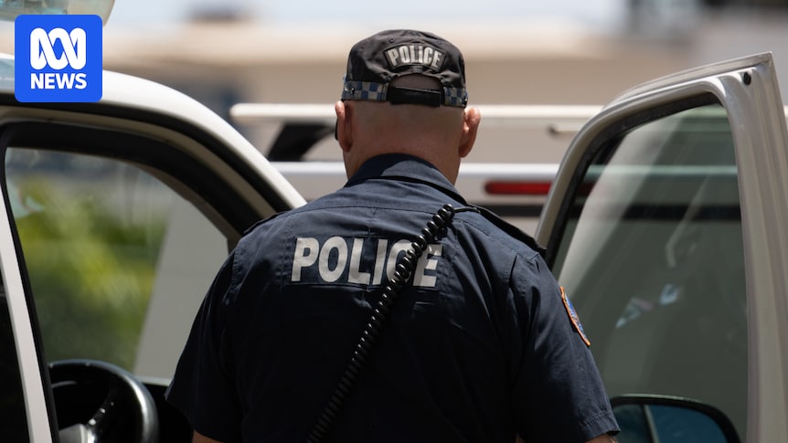 Police respond to reports of machete-wielding male in Alice Springs shopping centre