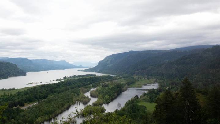 Hiker rescued after falling down 15-foot embankment near Ainsworth State Park