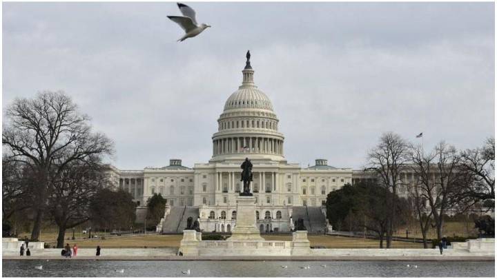 El Senado de EEUU aprobó el fin del shutdown más largo de la historia y el proyecto pasa a la Cámara de Representantes