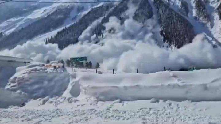 9 climbers, including 2 local guides, killed in separate avalanches in Nepal