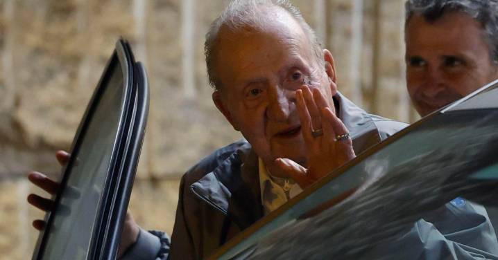 Don Juan Carlos no se arrepiente de su pasado y espera que españoles comprendan lo que hizo