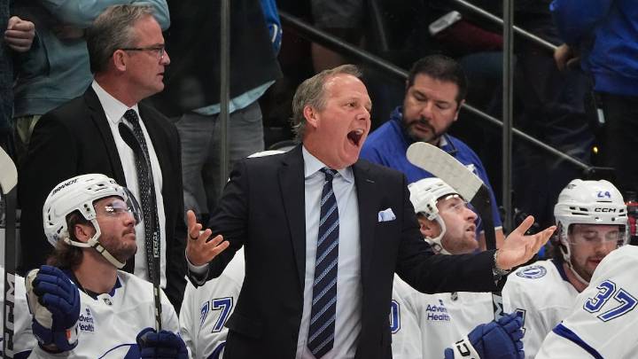 Lightning’s 5-game win streak snapped in Colorado