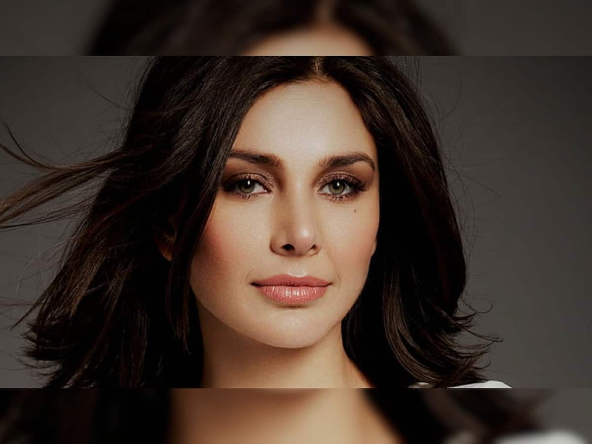 Lisa Ray Reveals Her Career Began In Deep Grief After Mother Was Left Paralyzed In An Accident