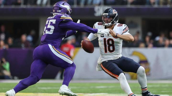 Fantasy plays: Players to start and sit for NFL Week 12