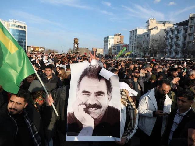 Turkish parliamentary delegation makes first visit to jailed PKK leader Ocalan