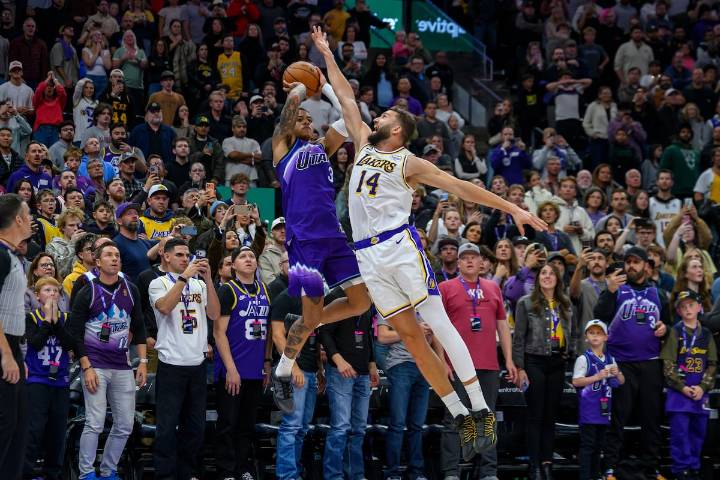Utah Jazz fall short in comeback bid vs. Lakers after controversial no
