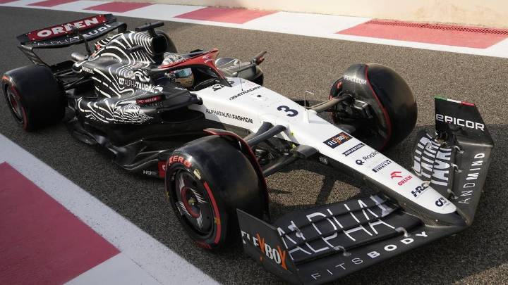 Come in No.3: champ Max hopes he has Danny Ric's number