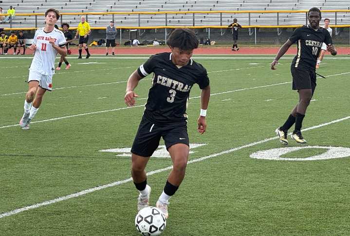 Boys Soccer State Tournament Roundup: Springfield Central stuns Newton North