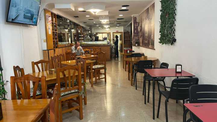 Del bullicio al silencio: la zona de Diputación pierde el pulso comercial del centro de Alicante