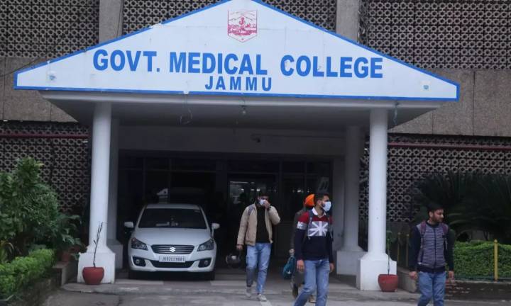 Authorities check lockers at GMC, SMGS hospitals in Jammu