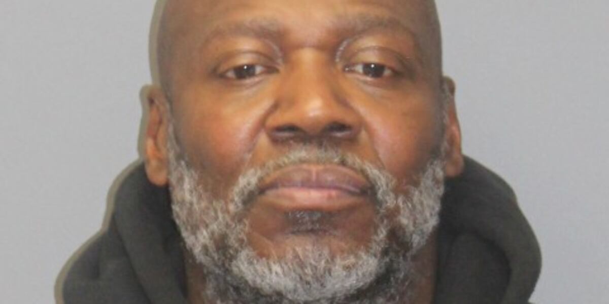 DNA evidence links man to jewelry store burglary in South Windsor, police say