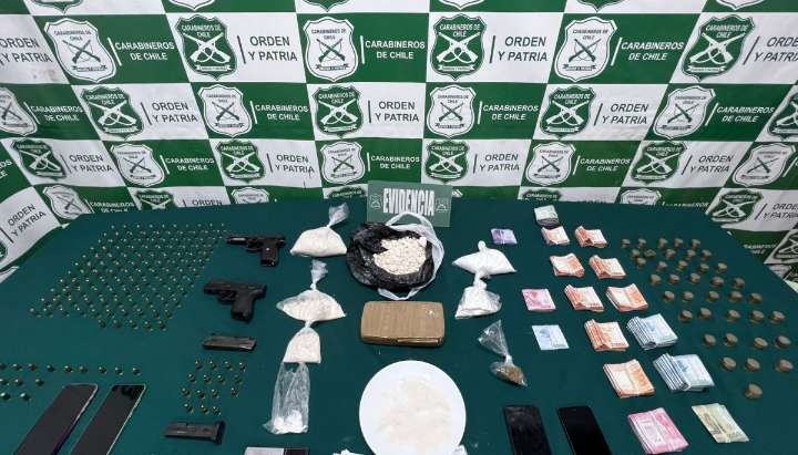 Detienen a cuatro personas e incautan drogas y armas de fuego en San Antonio: dos quedaron en prisión preventiva