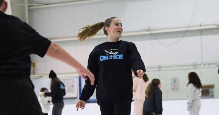 Disney On Ice stars give lesson at Atlantic City Skate Zone