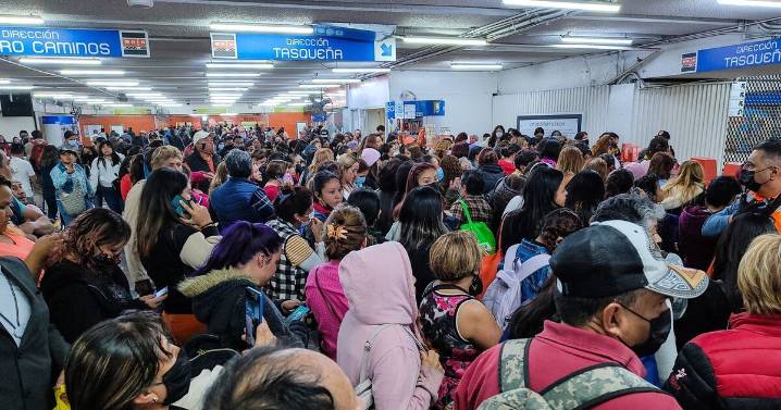CNTE ‘toma’ el Zócalo: ¿Qué estaciones de la Línea 2 del Metro fueron cerradas hasta nuevo aviso?